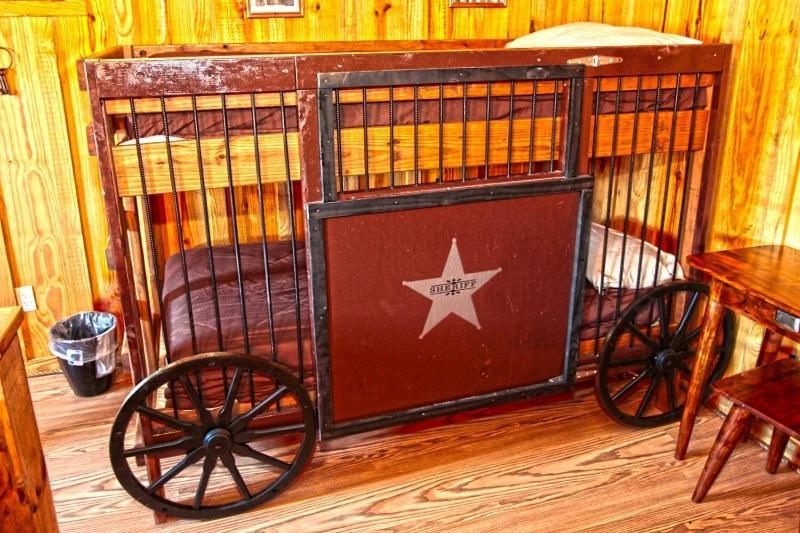 فندق Diamonds Old West مورفريسبورو المظهر الخارجي الصورة