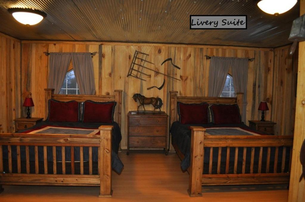 فندق Diamonds Old West مورفريسبورو المظهر الخارجي الصورة