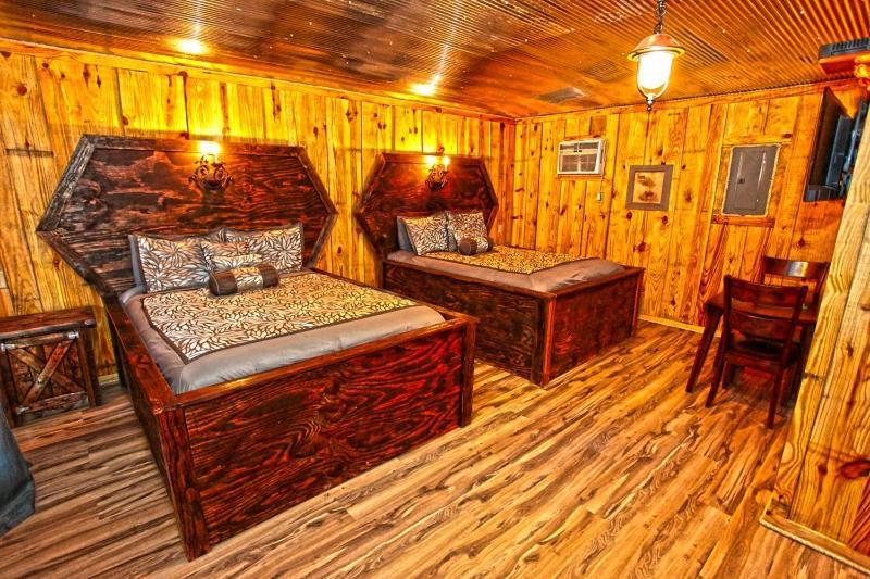 فندق Diamonds Old West مورفريسبورو المظهر الخارجي الصورة
