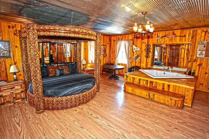 فندق Diamonds Old West مورفريسبورو المظهر الخارجي الصورة