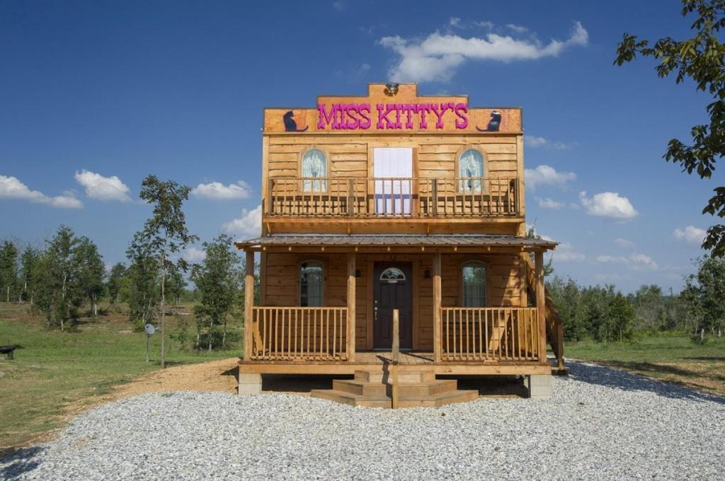 فندق Diamonds Old West مورفريسبورو المظهر الخارجي الصورة